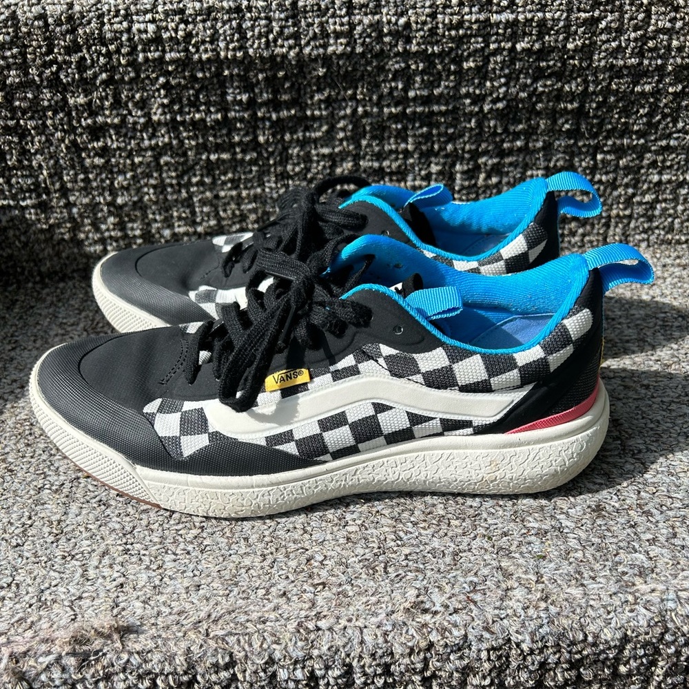 Vans Tennis Shoes